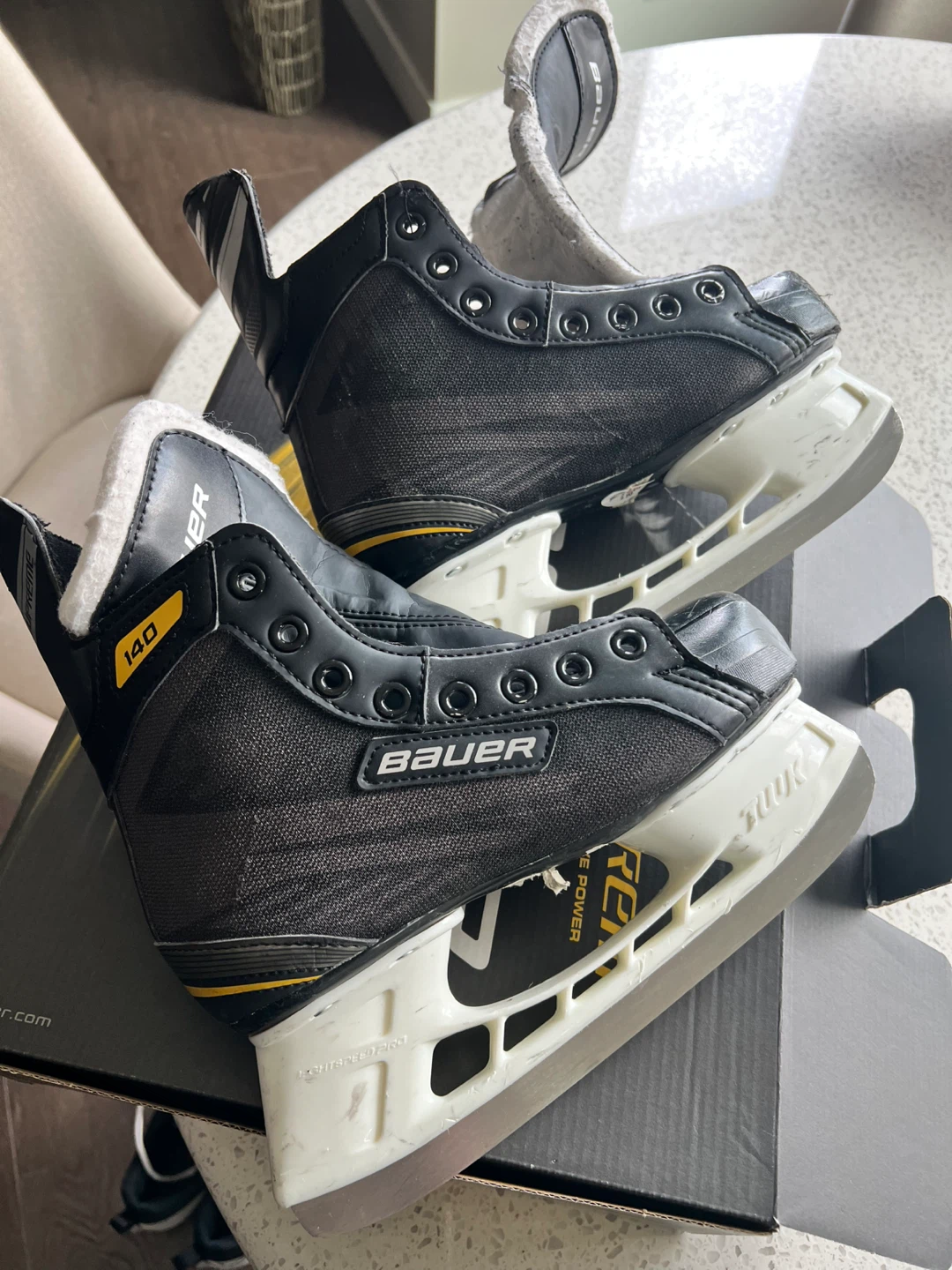 Bauer Supreme Hockey Skates - Size 4 - photo 3