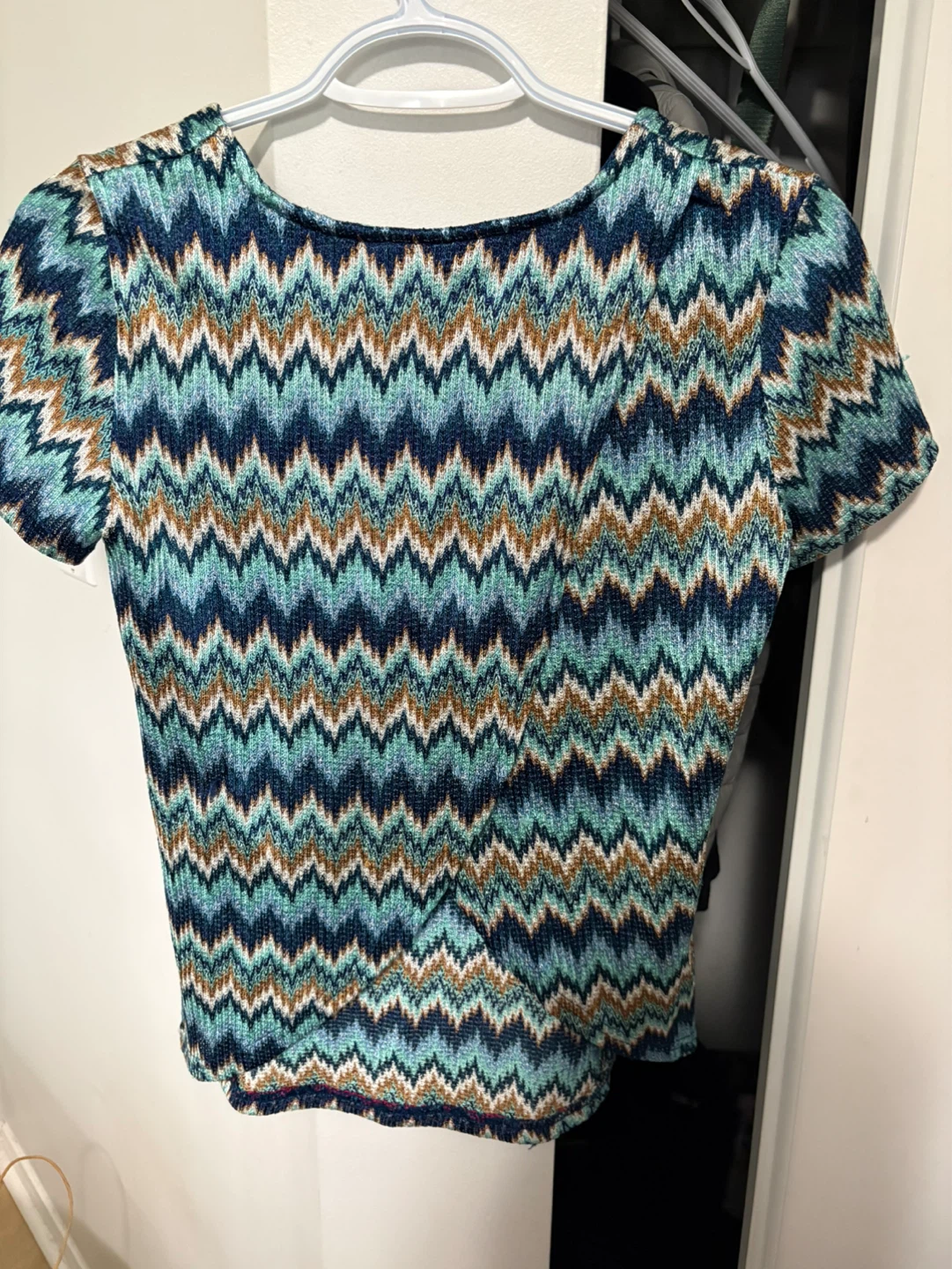 Short Sleeve Zigzag Knit Top - photo 2