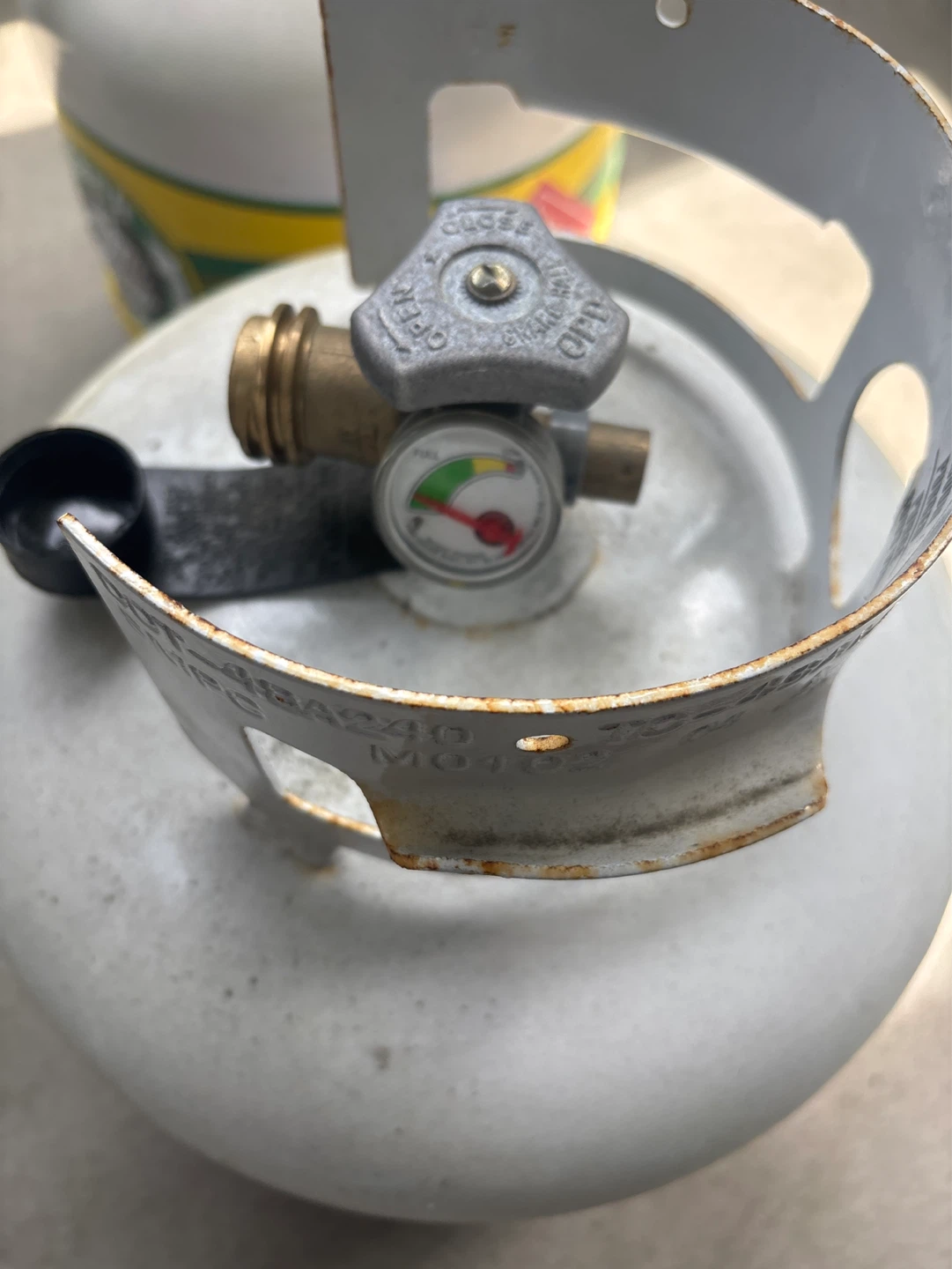Propane Tank with Gauge ( propane is full ) - photo 2