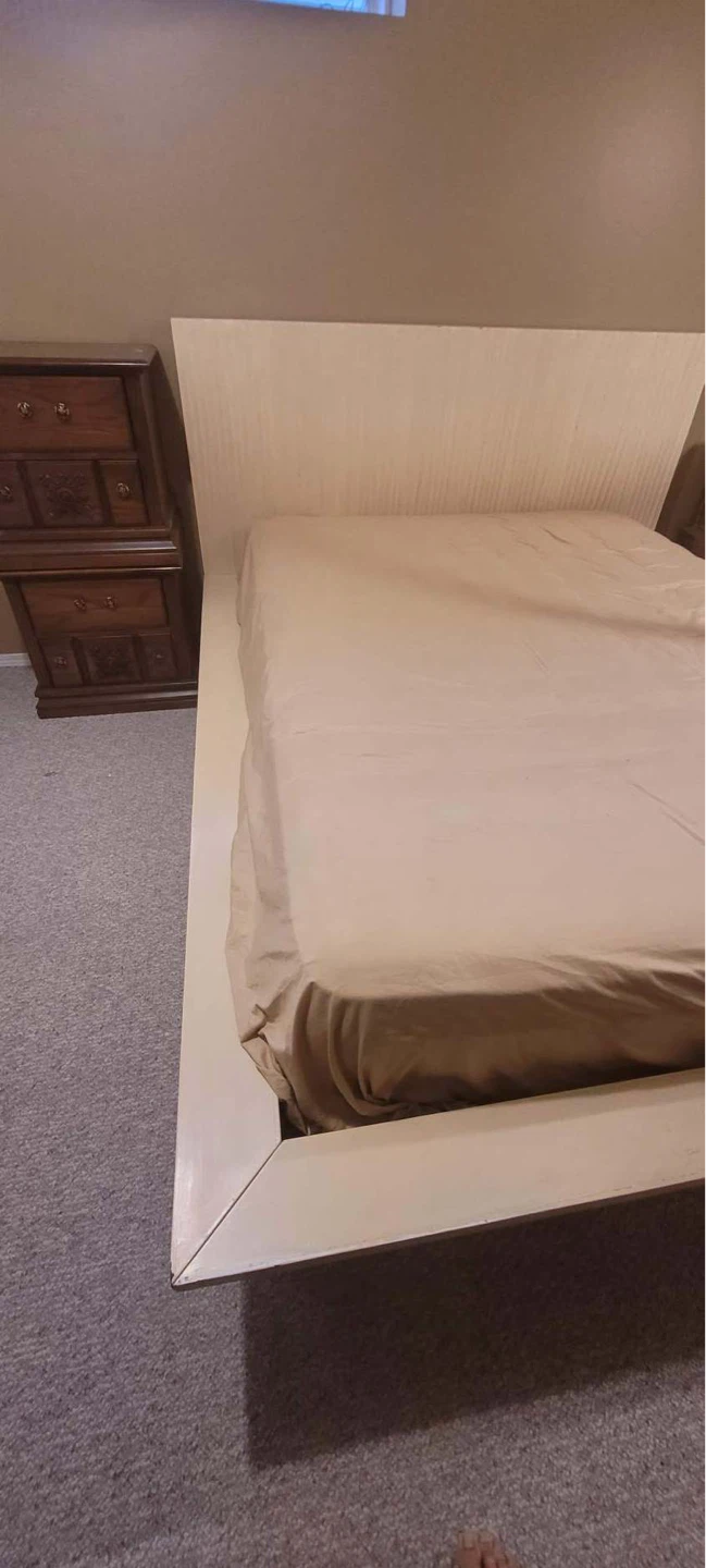 King size Bed