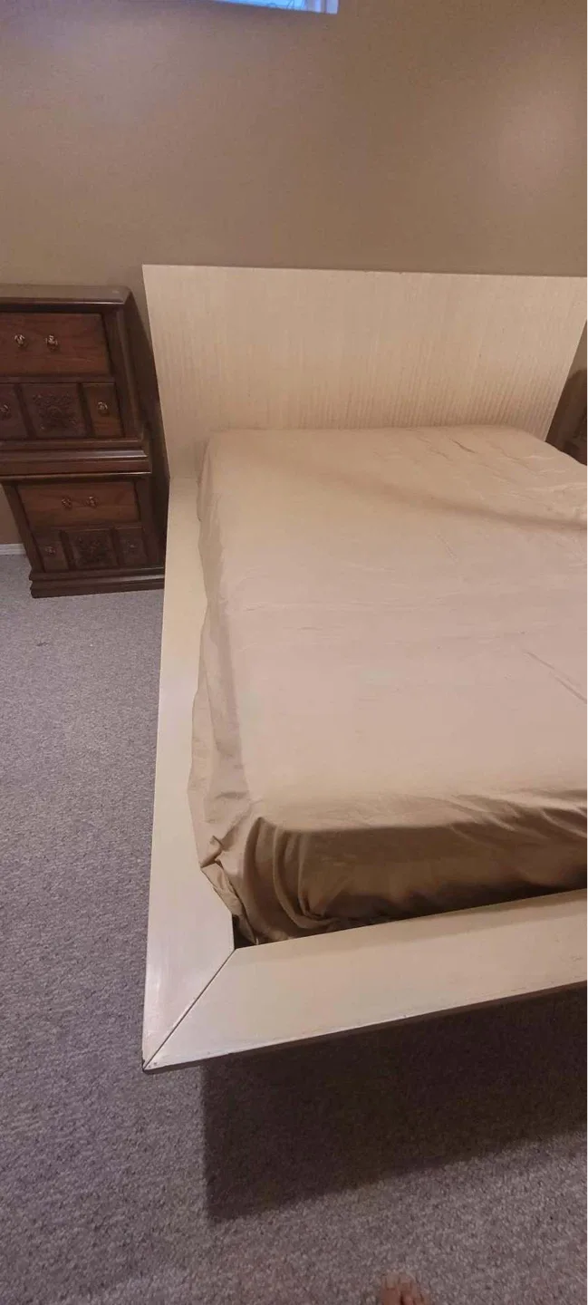King size Bed