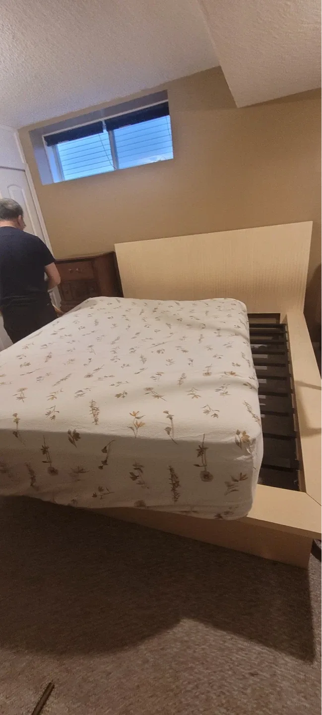 King size Bed - photo 3