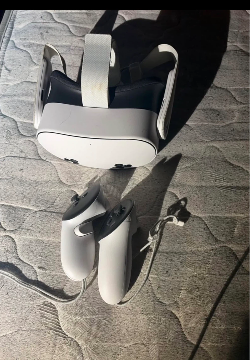 Meta Quest 2 VR Headset with Controllers