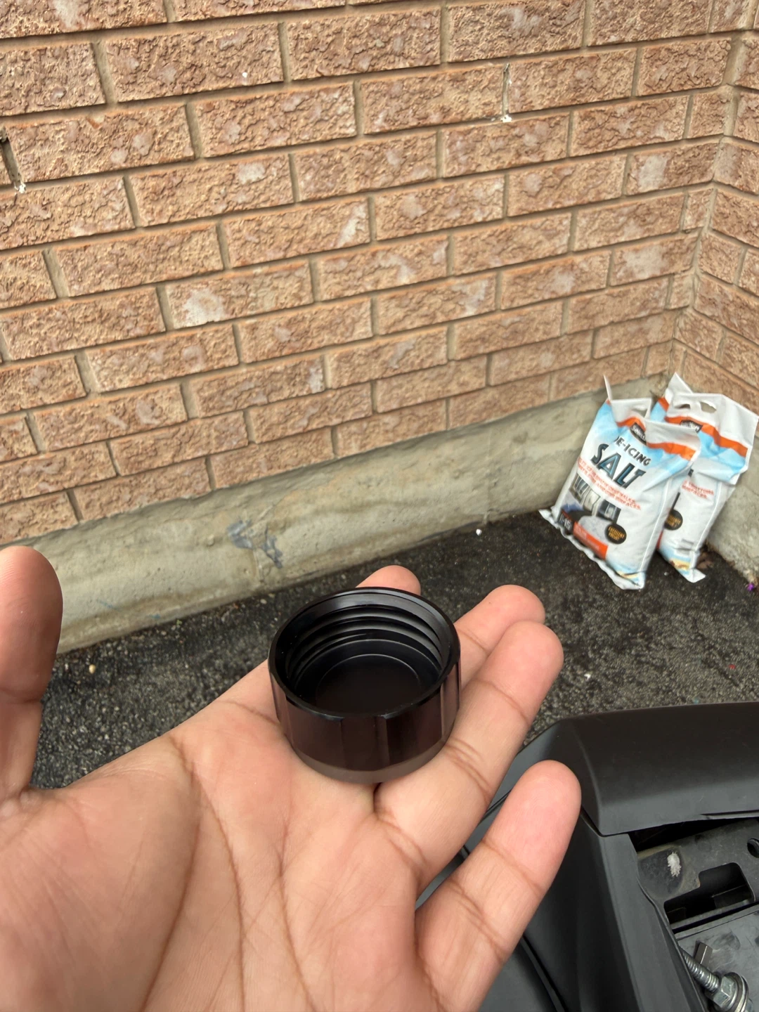 Yamaha R3 Oil Cap - photo 2