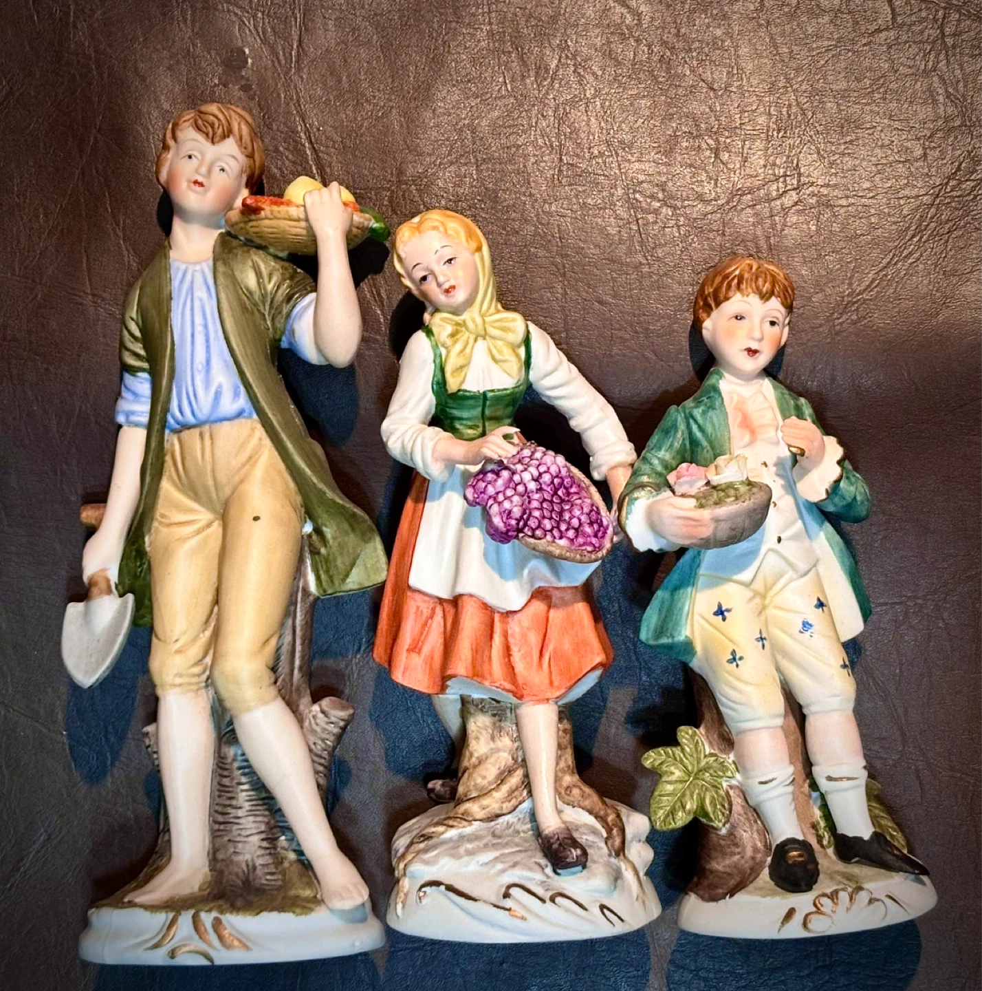 3 Vineyard Harvest Porcelain collection "Tuscany Boy and Girl"