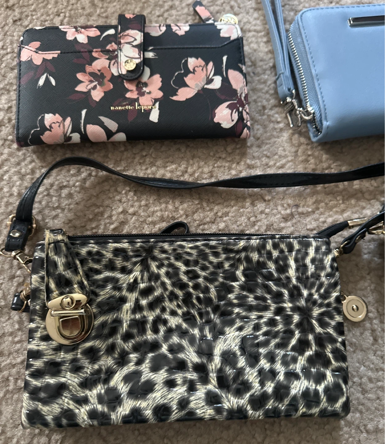 Bundle of 4 Women's Wallets and Small Bags - photo 2