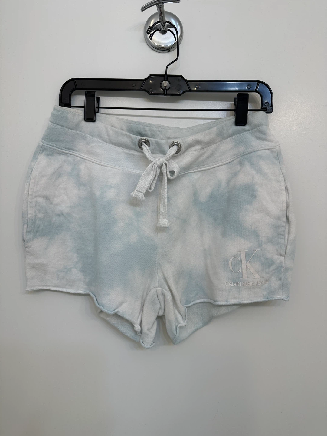 Calvin Klein Jeans Tie-Dye Hoodie & Shorts Set - photo 4