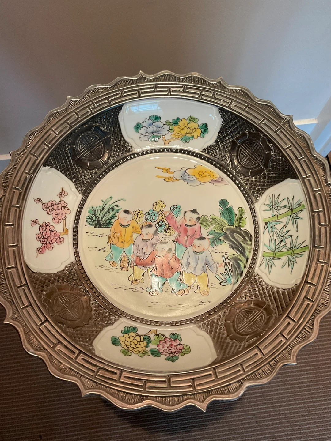 Vintage Chinese Porcelain Charger with grey scalloped edges - photo 2