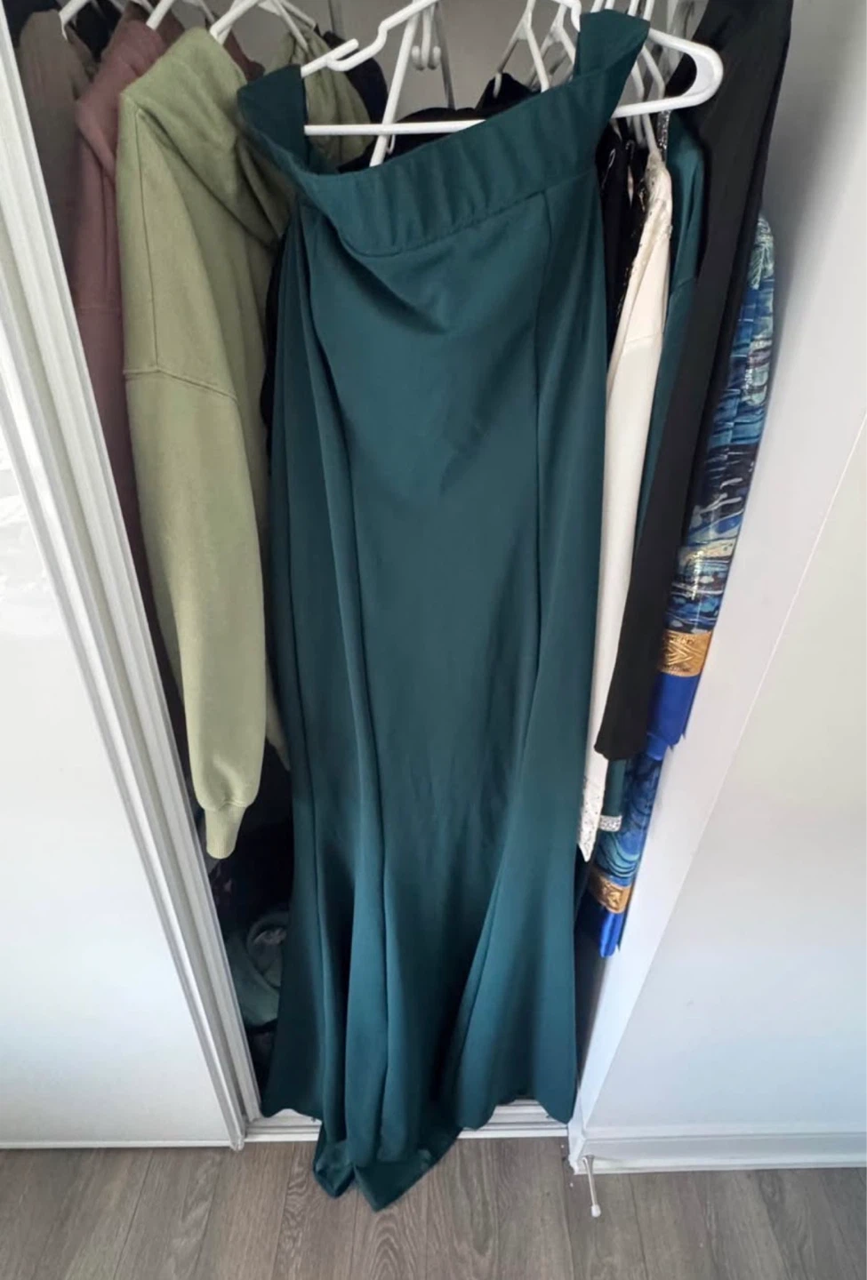 Women's Strapless Mermaid Gown - Emerald Green