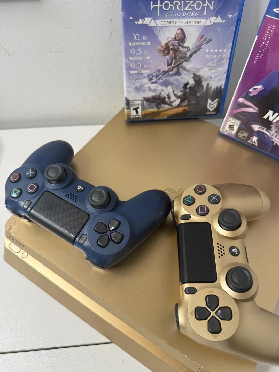 PlayStation 4 Slim Gold - photo 5