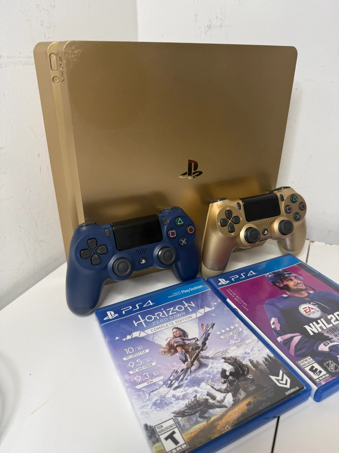 PlayStation 4 Slim Gold - photo 2