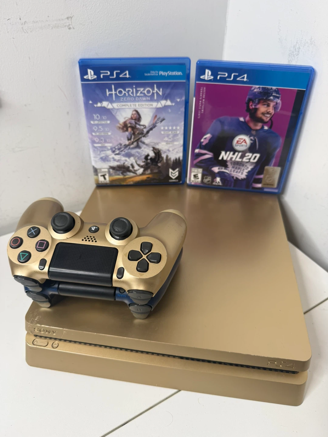 PlayStation 4 Slim Gold - photo 4