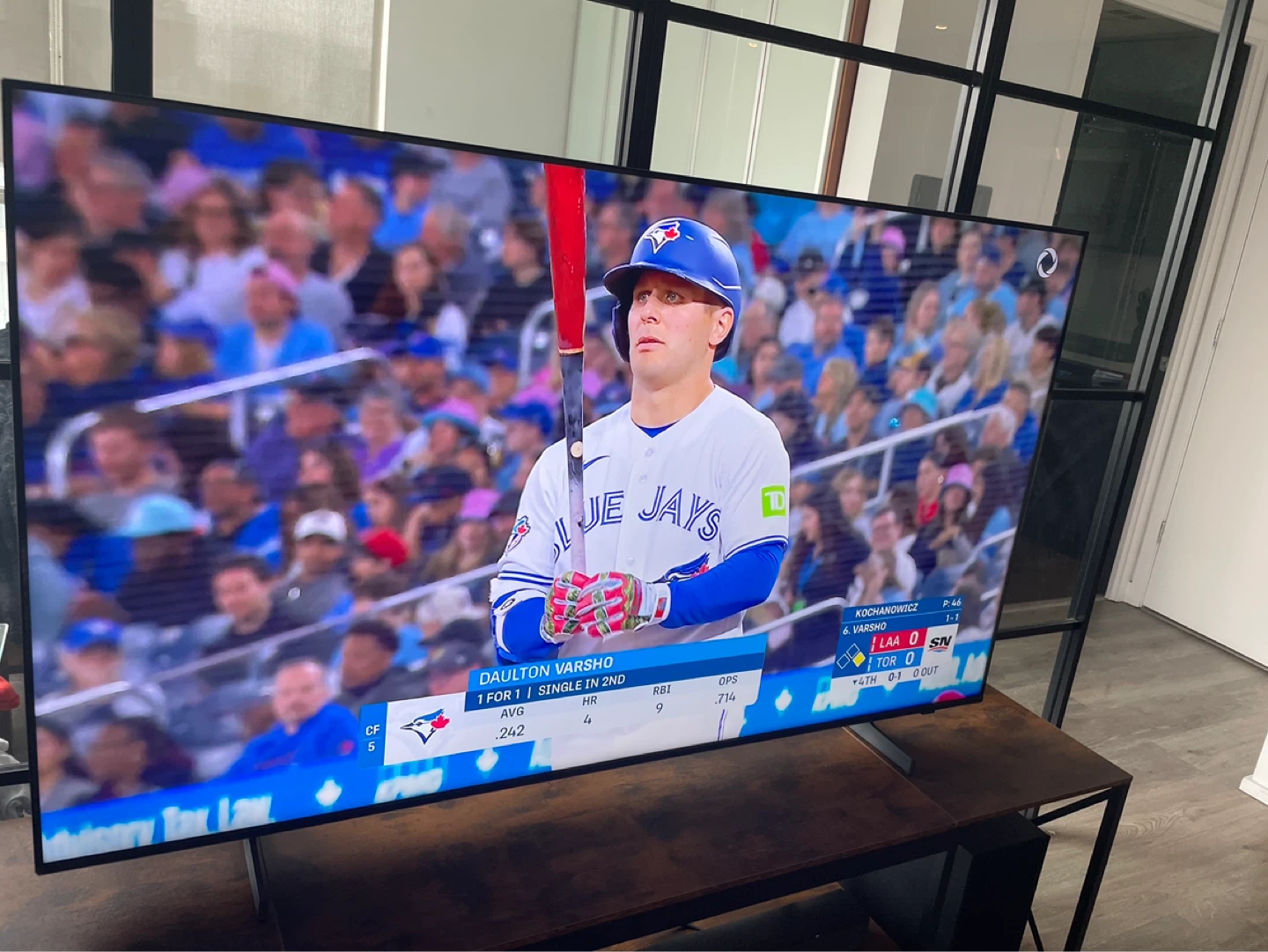 Samsung 65-Inch U8000 Crystal UHD 4K Smart TV - photo 2