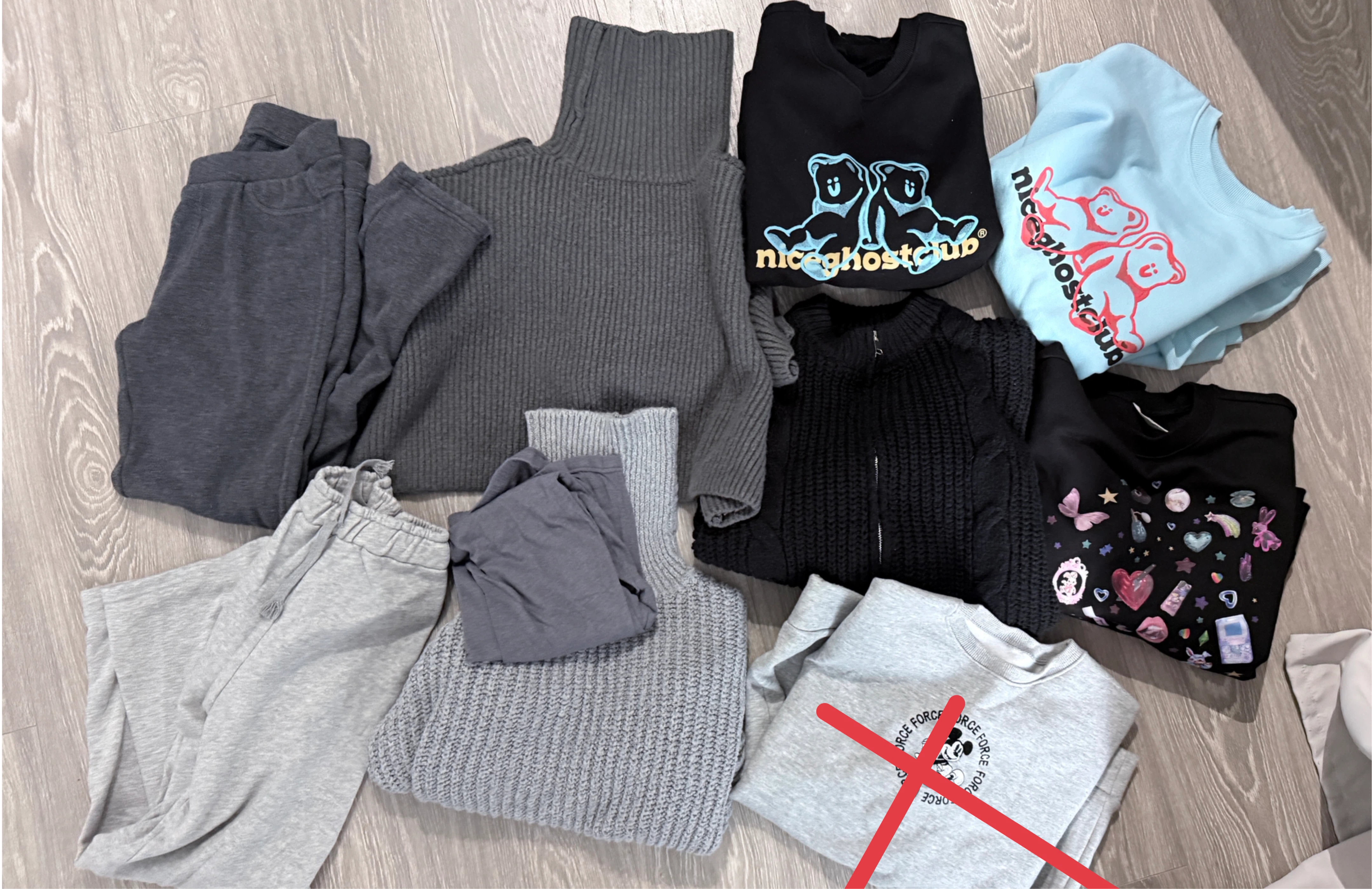 Winter clothing bundle — $5 for all!