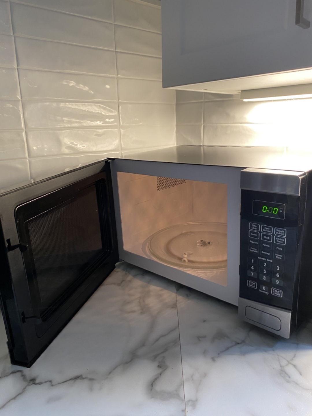 Microwave - photo 3
