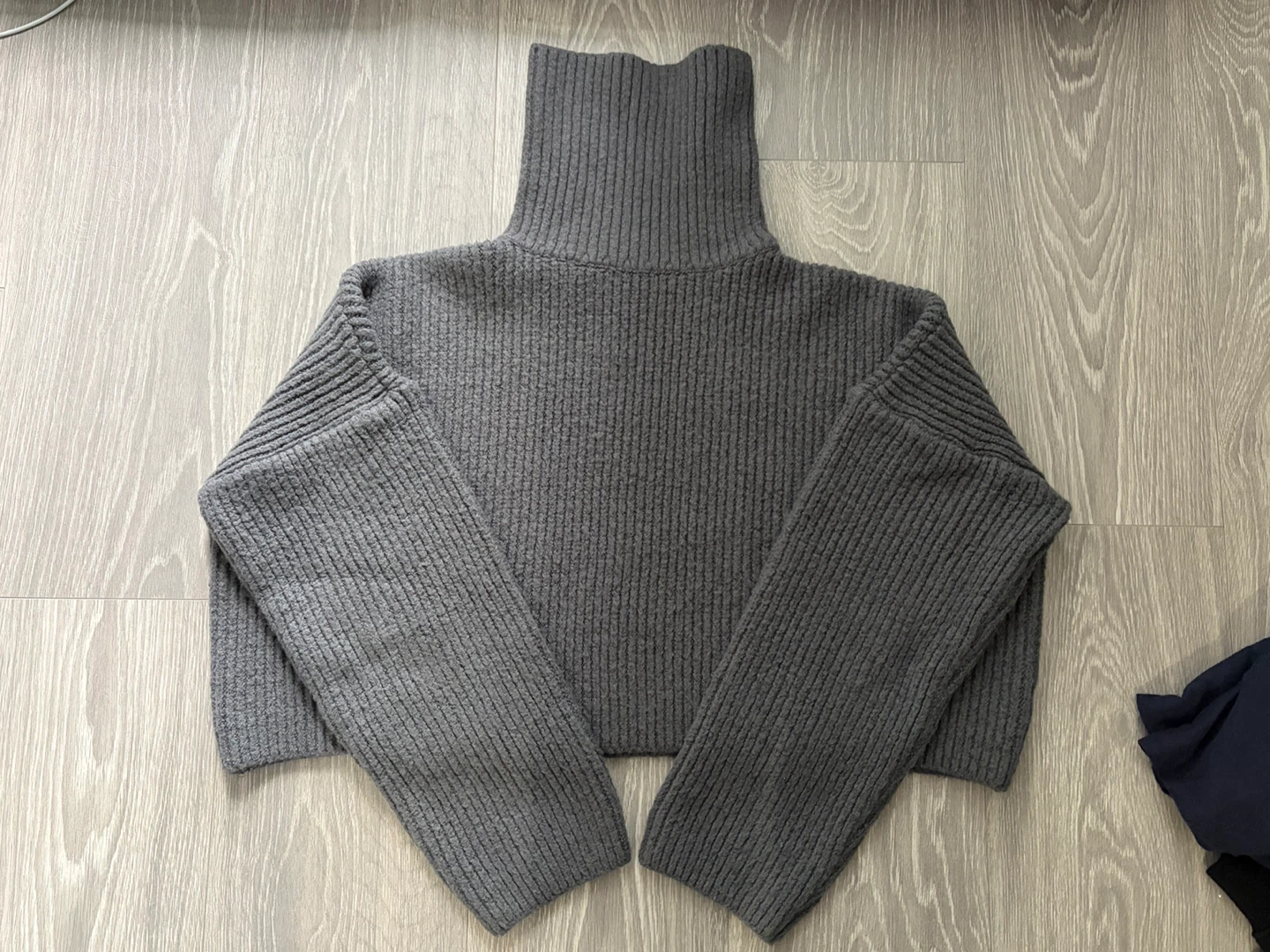 Winter clothing bundle — $5 for all! - photo 5