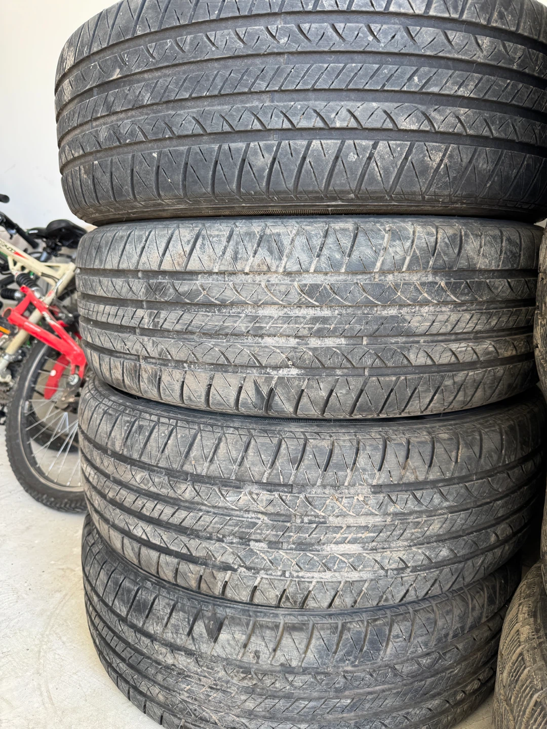 225/65r17 kelly edge a/s set of four all season tires