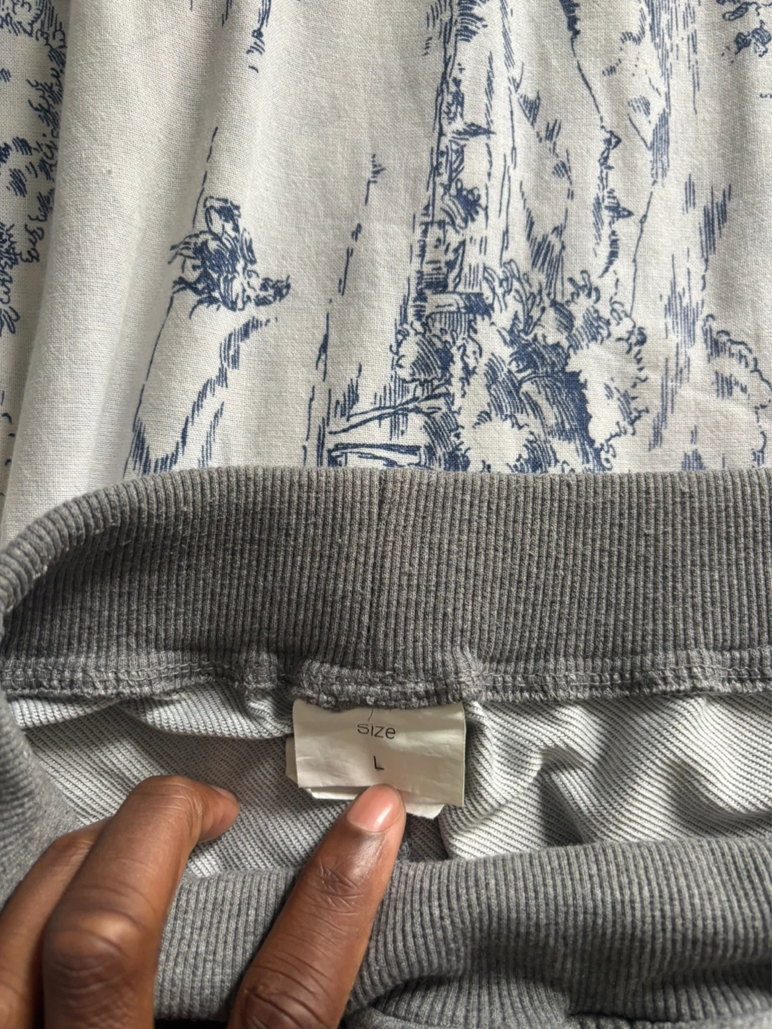 men’s grey fleece sweat shorts (size L) - photo 2