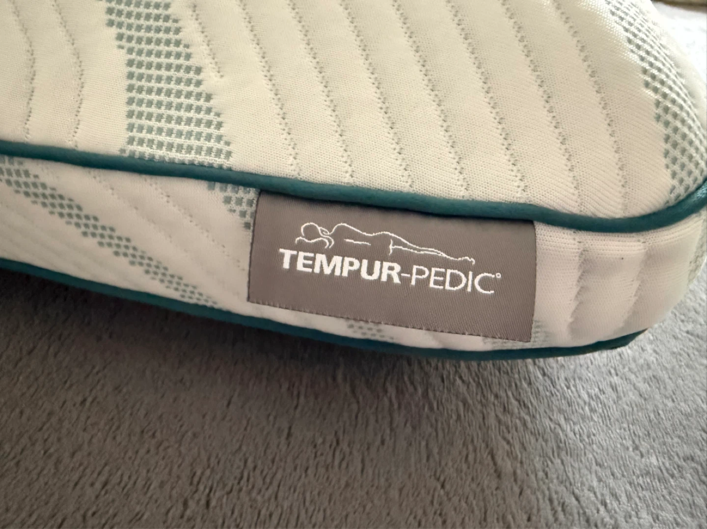 Tempur-Pedic TEMPUR-Adapt® Pro Pillow, Queen - photo 4