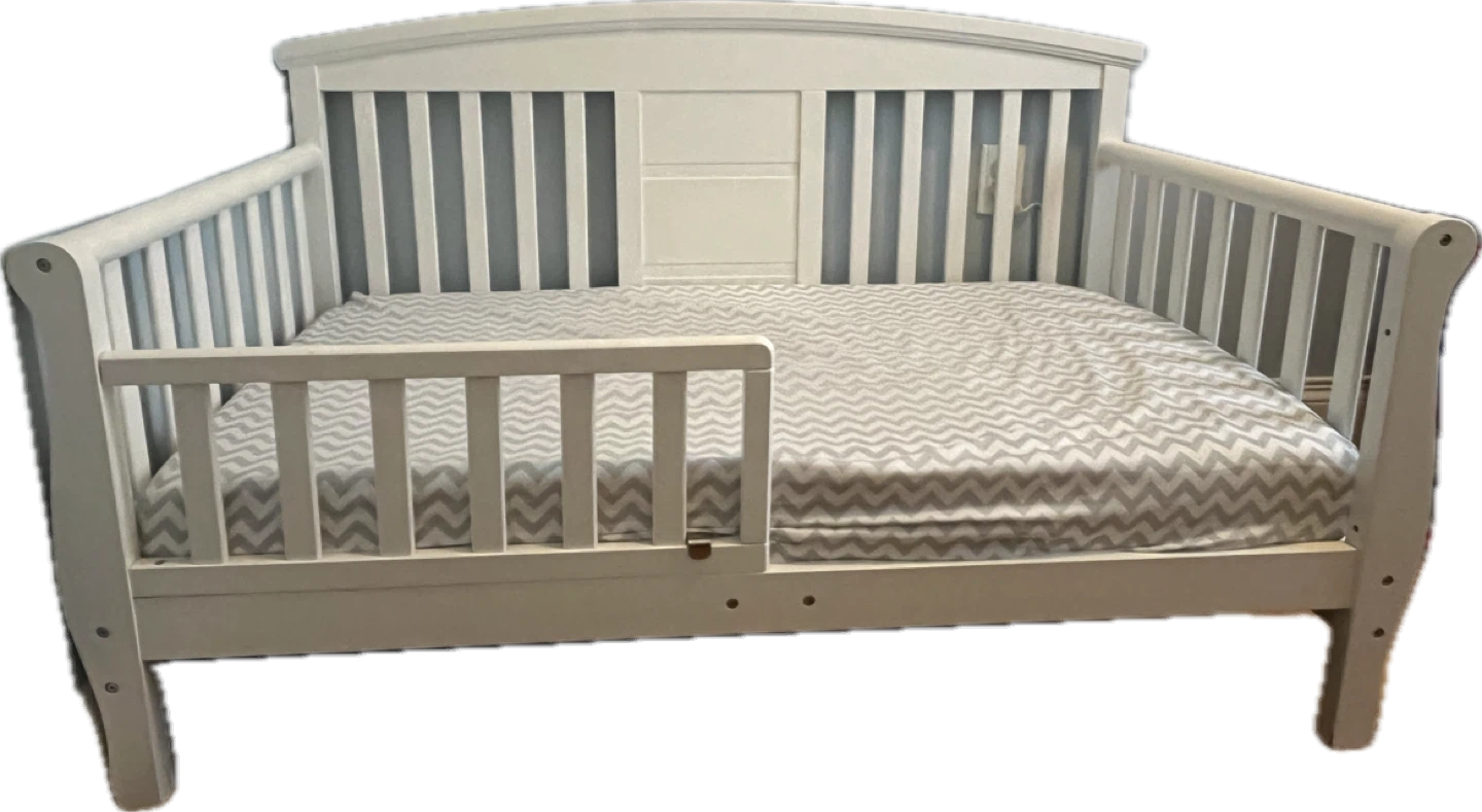 White Toddler Bed with Detachable Rail