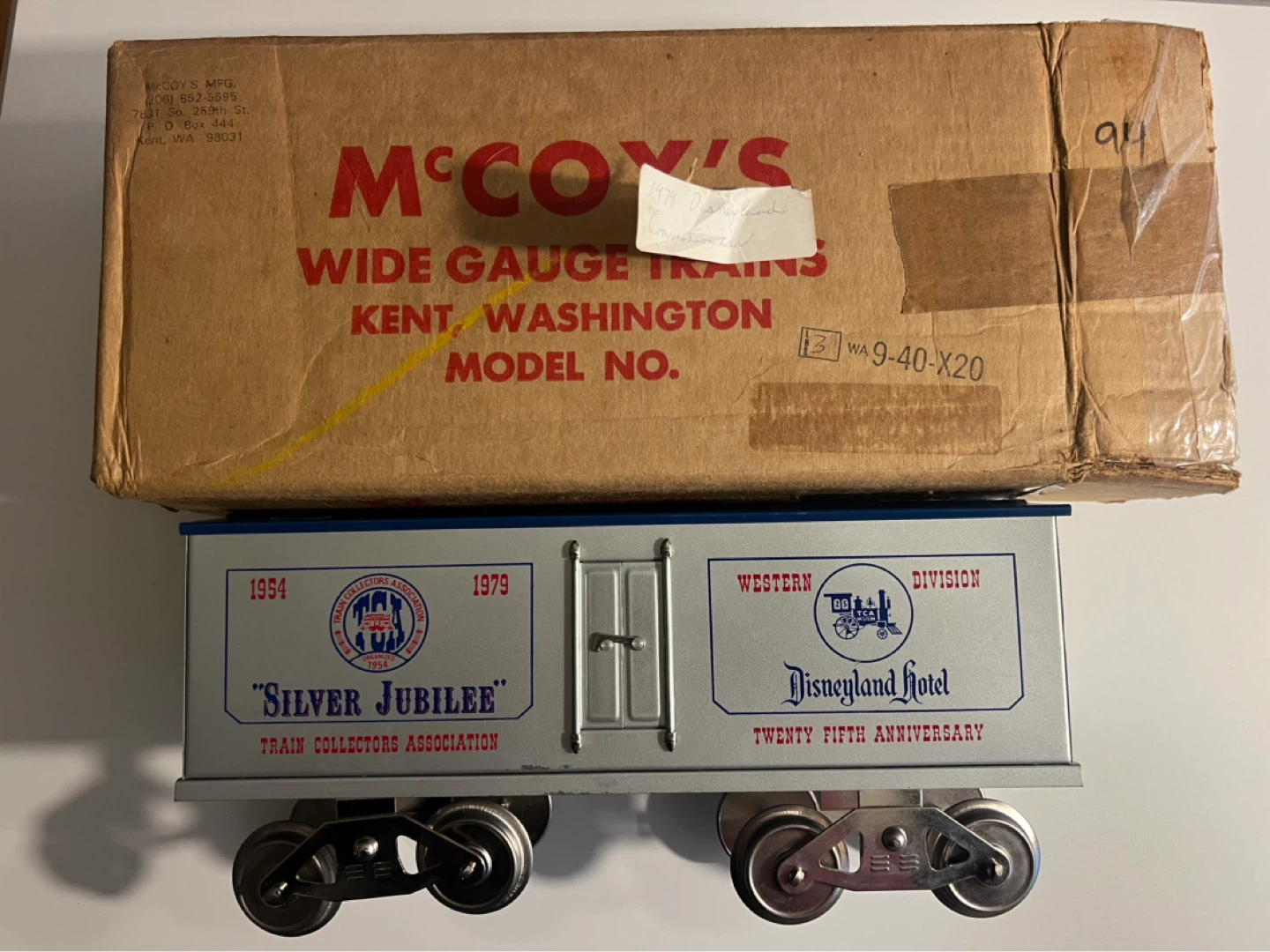 McCoy's Wide Gauge Trains "Silver Jubilee" Disneyland Hotel