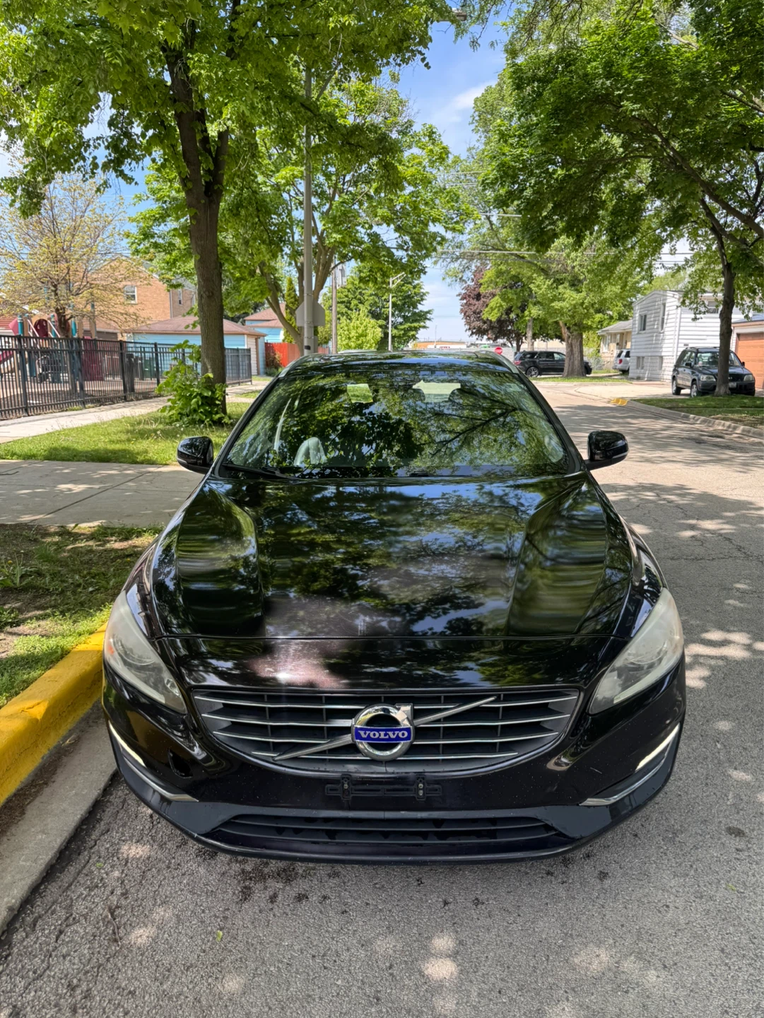 2015 Volvo V60 · T5 Drive-E Premier Wagon 4D
