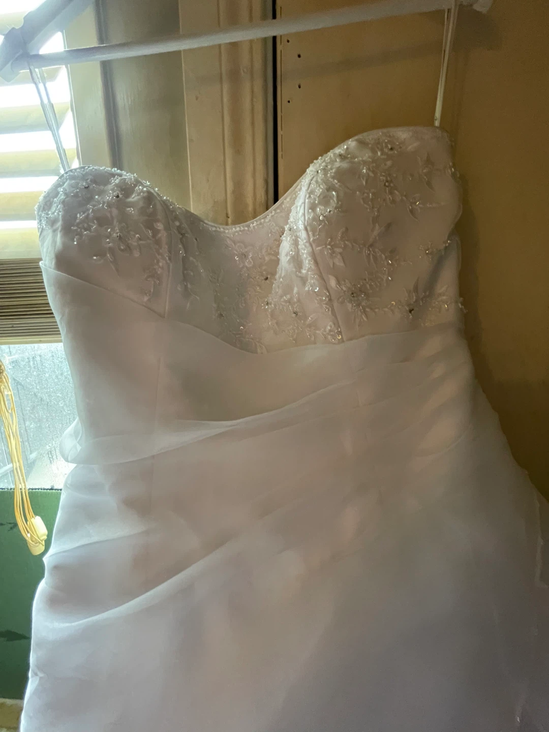 Strapless wedding dress - photo 3
