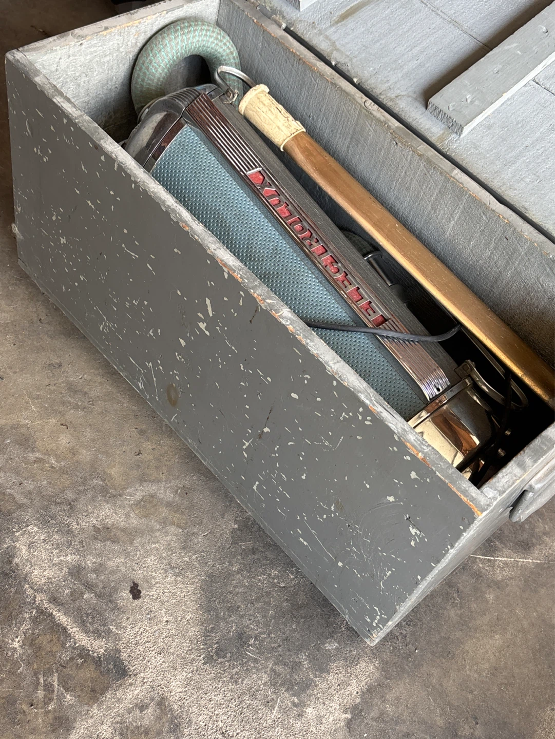 Vintage Electrolux Vacuum Cleaner - photo 2