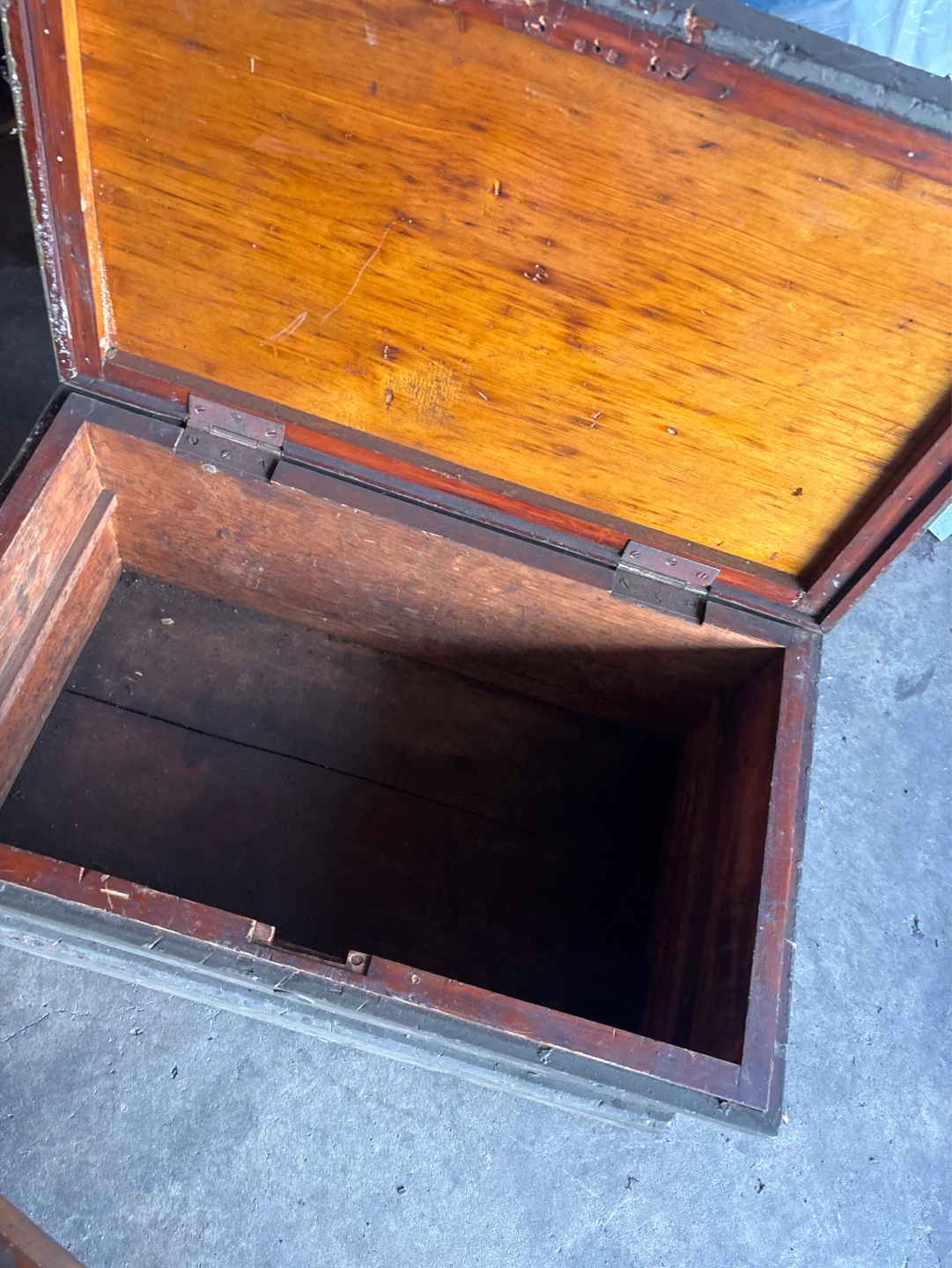 Vintage Wooden Tool Chest with Tray - photo 4