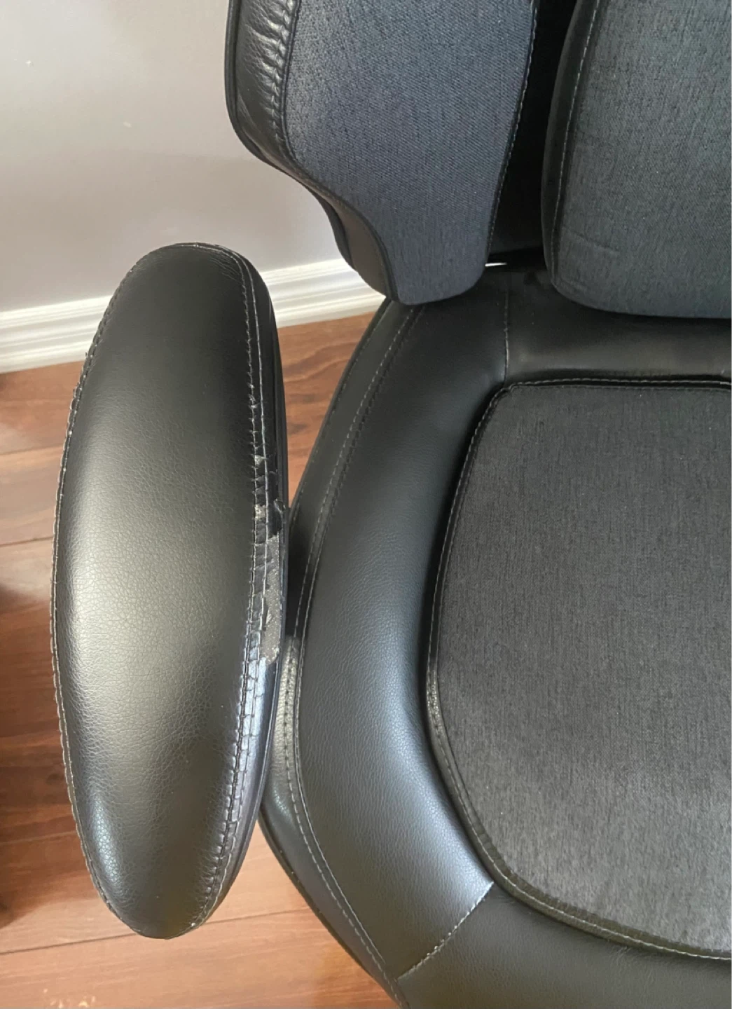 Gaming Chair - photo 2
