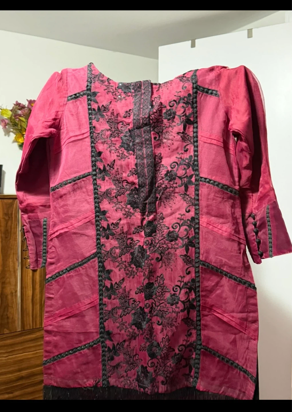 Women's Embroidered Kurti Pant Set - photo 3