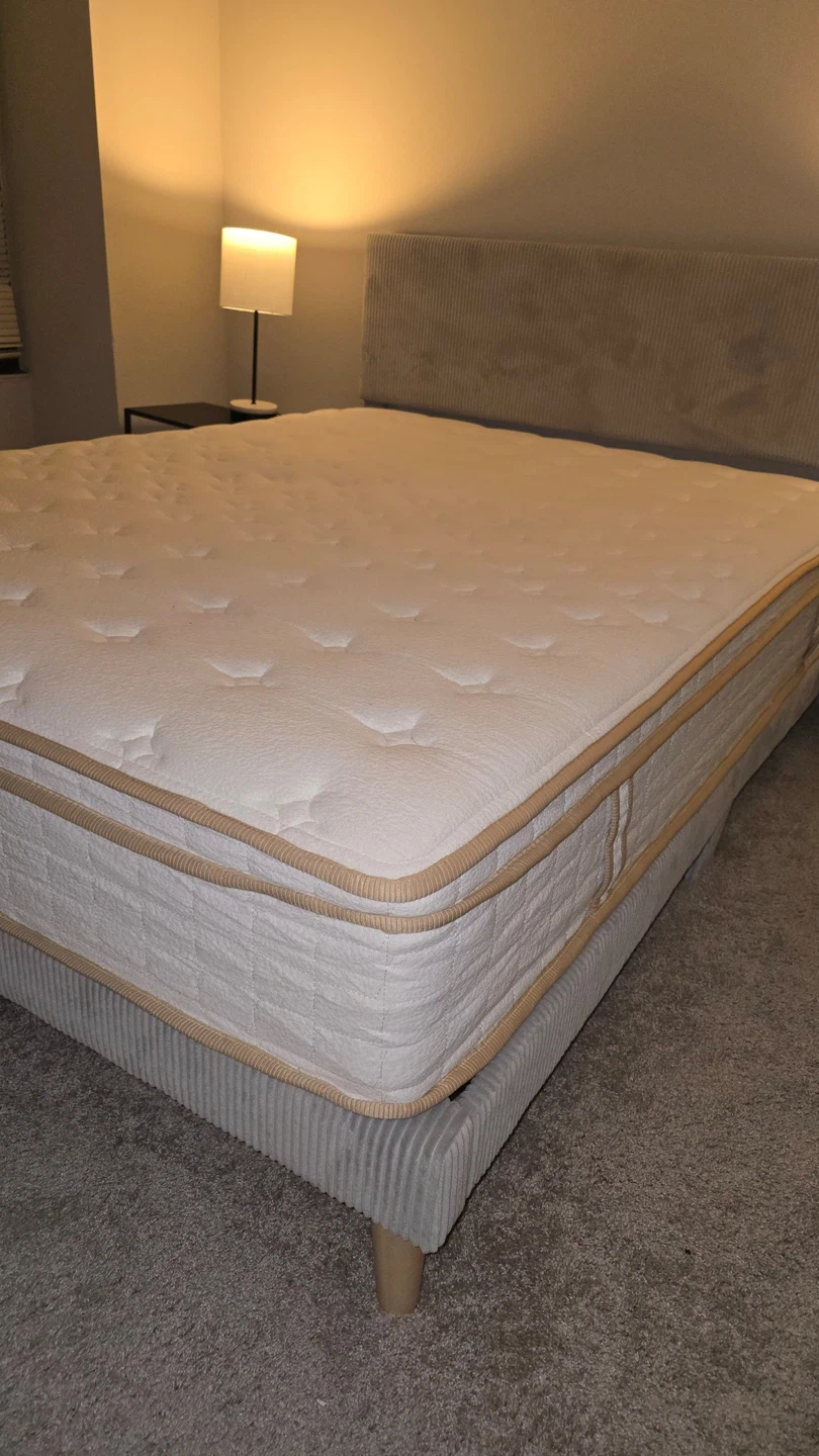 Queen Size Mattress - photo 2