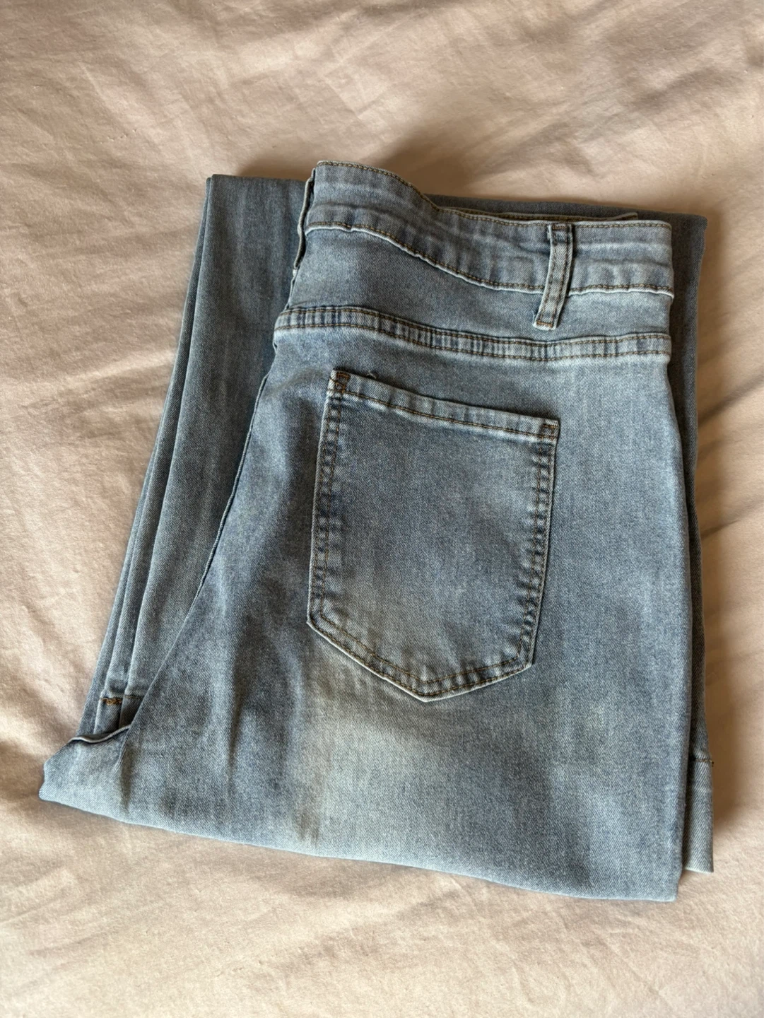 Light Wash Jeans - Size XXL - photo 4