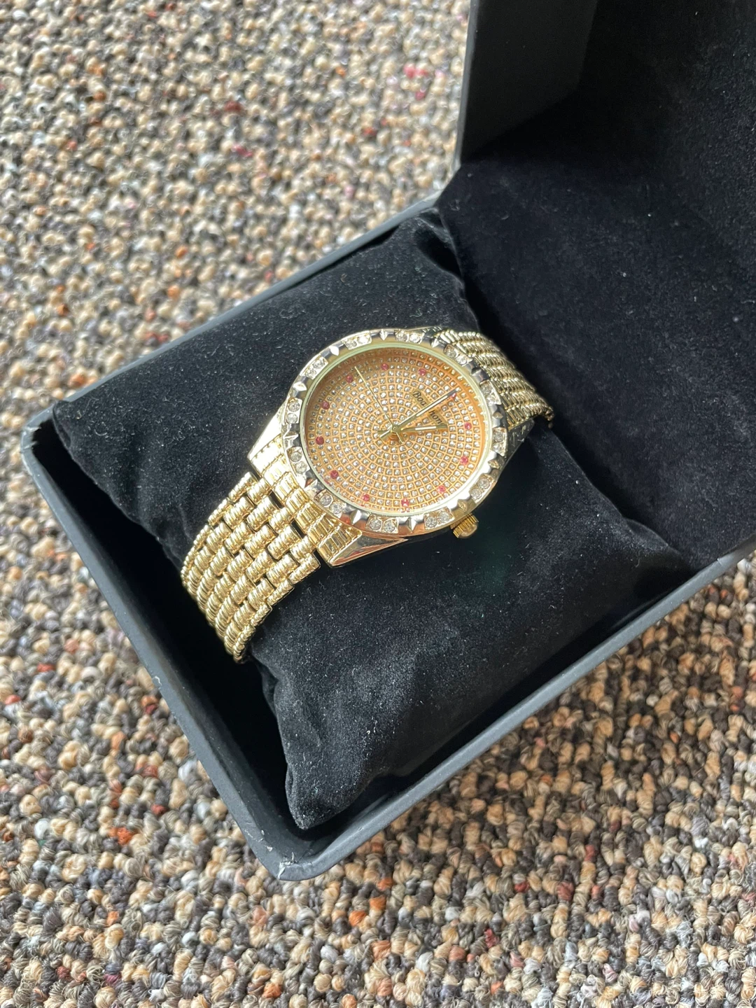 BRAND NEW Gold Tone Watch