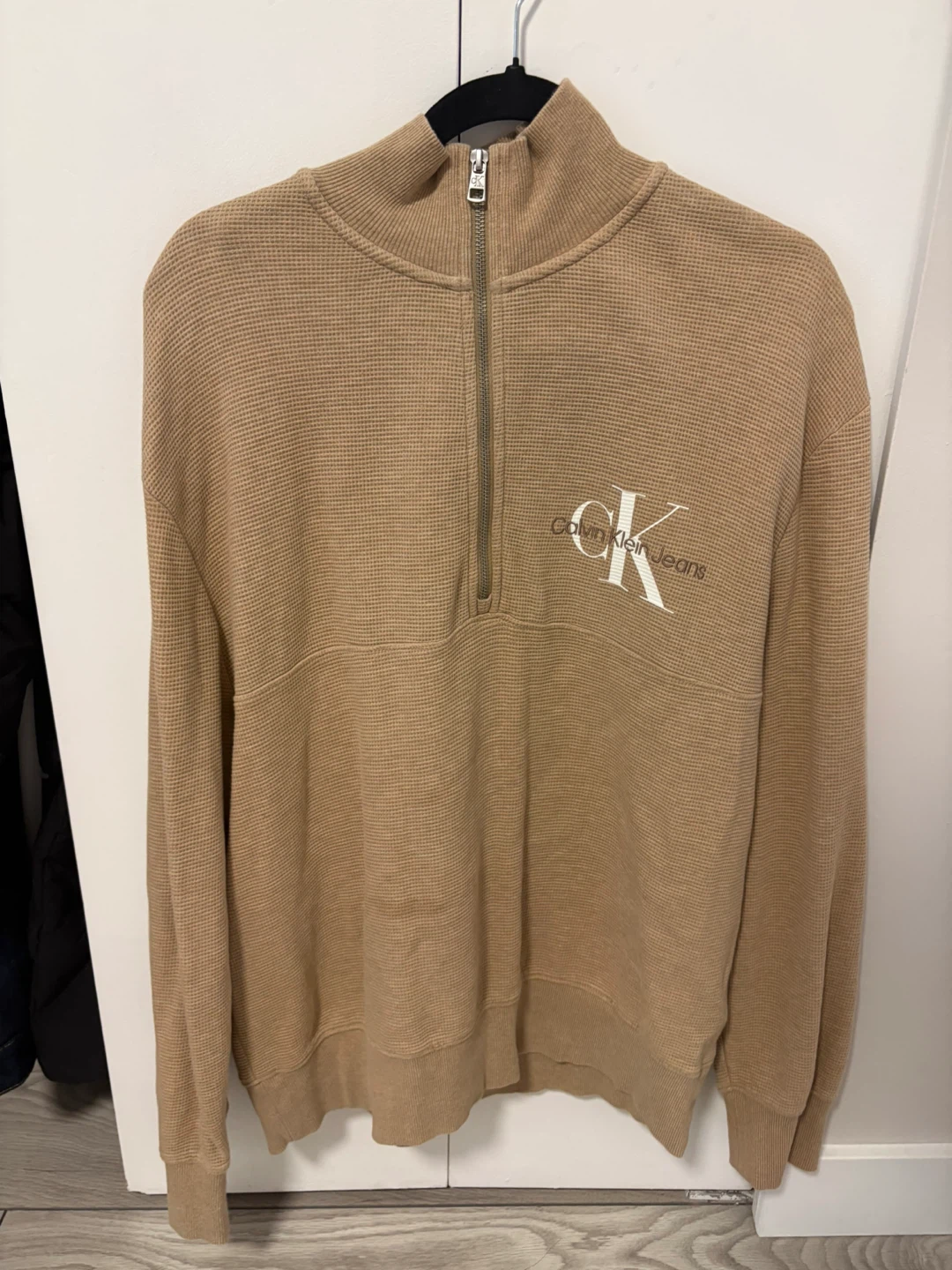 Calvin Klein Jeans Beige Waffle Knit 1/4 Zip Sweater - Medium