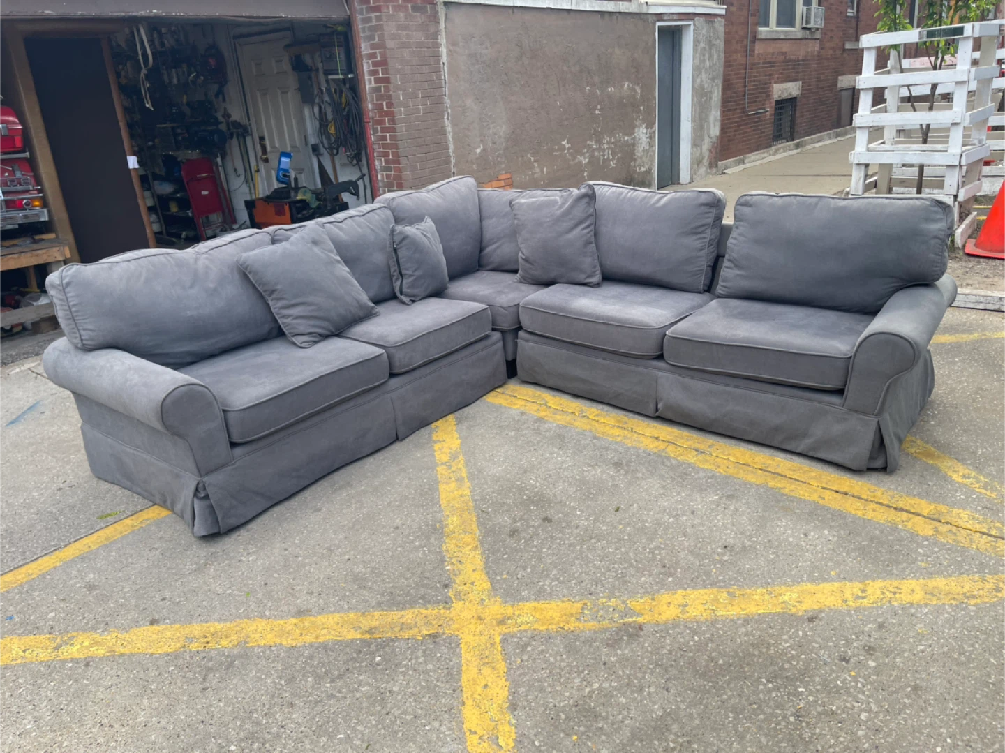 Bob's Discount Furniture Sectional Sofa - Gray - photo 2