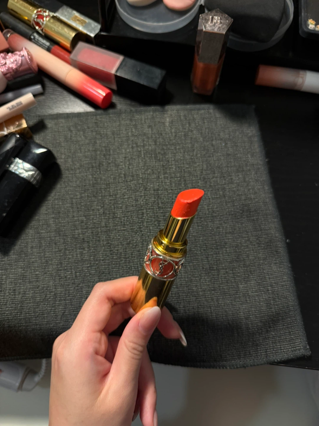 Yves Saint Laurent Rouge Volupté Shine Lipstick - photo 4