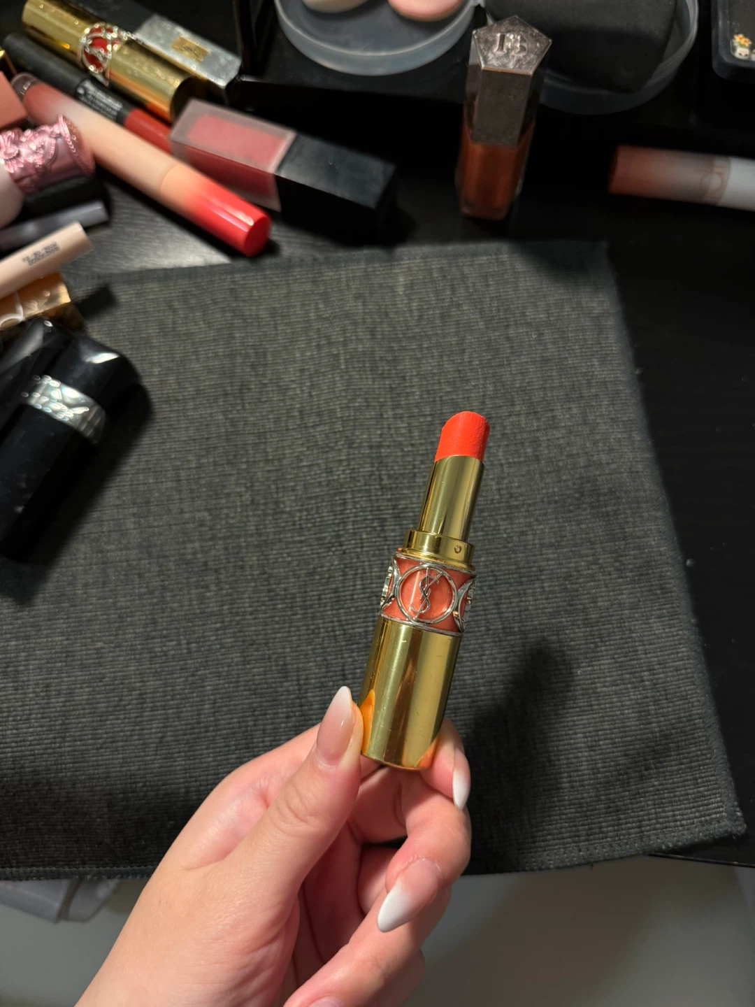 Yves Saint Laurent Rouge Volupté Shine Lipstick - photo 5