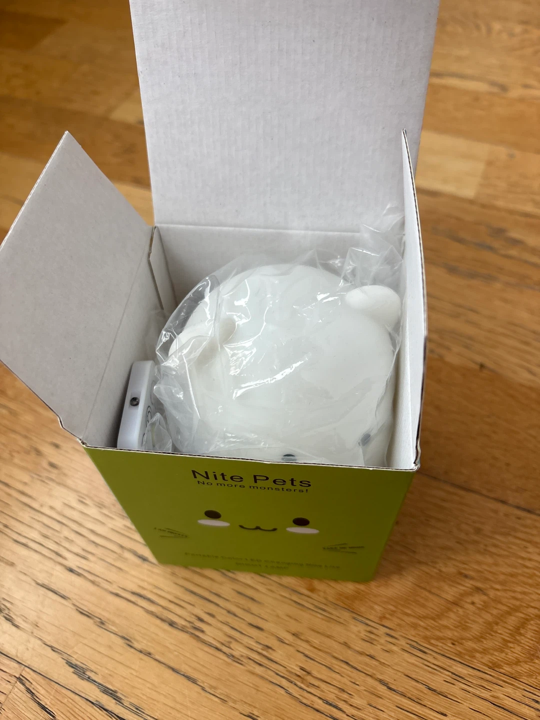 Nite Pets White Bear Night Light with Remote - photo 2