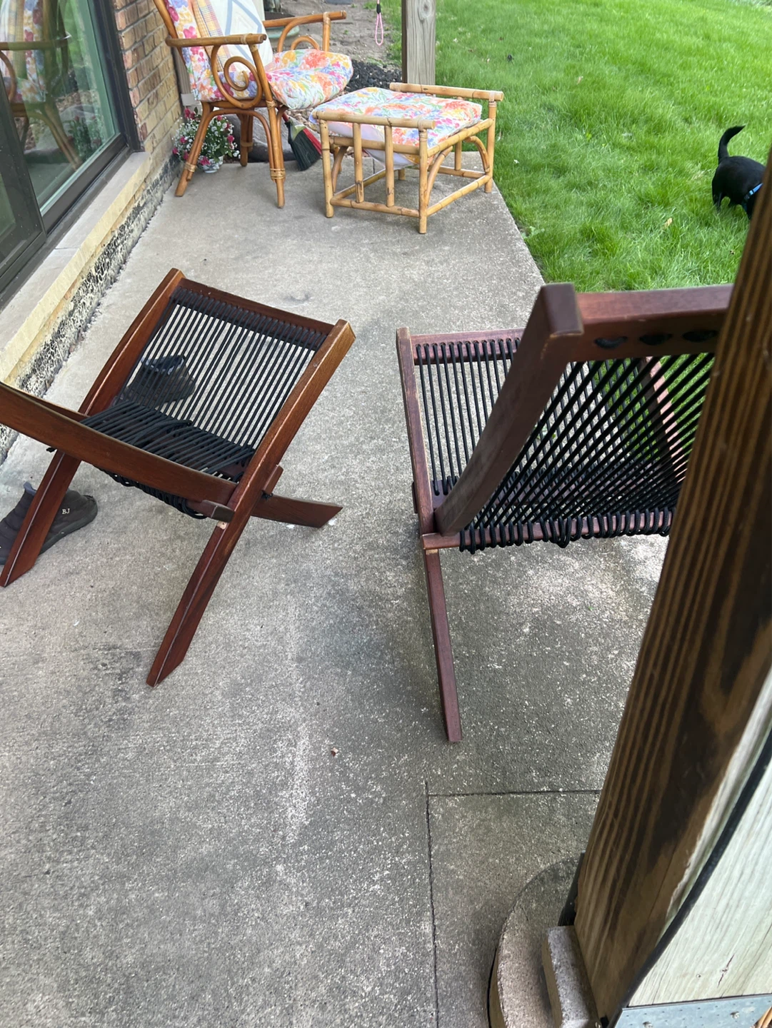 Wooden Folding Chairs with Black Cord Seat (Set of 2) - photo 4