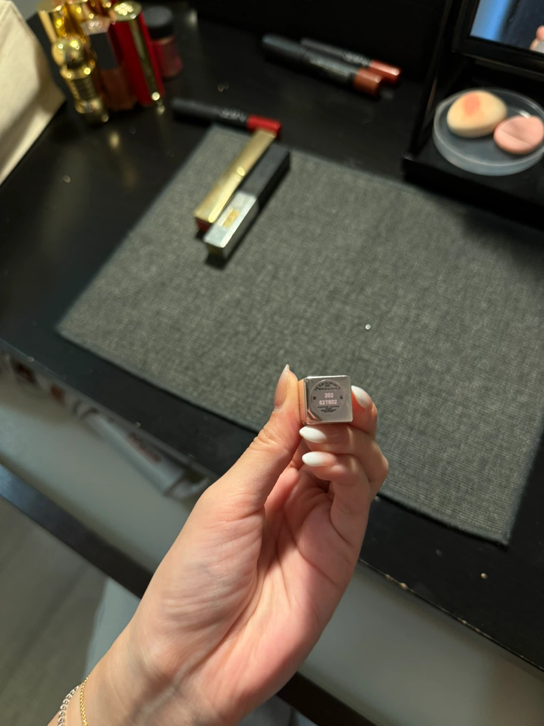Yves Saint Laurent Rouge Pur Couture The Slim Lipstick - photo 4