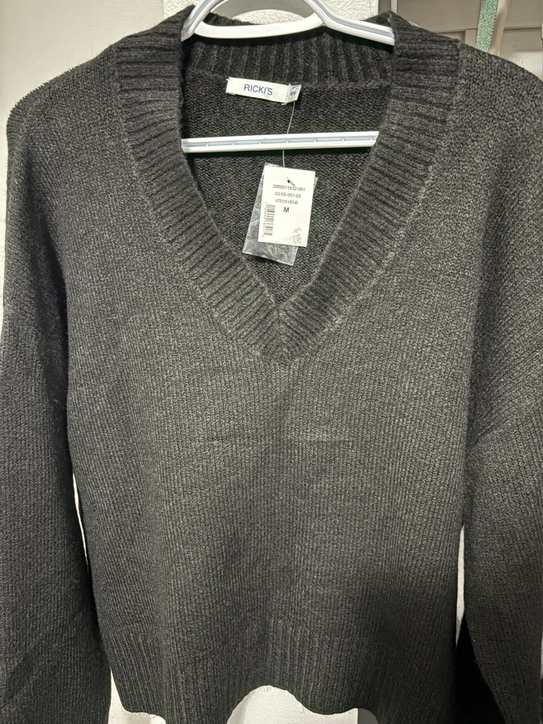 Rickis V-Neck Sweater - Size M