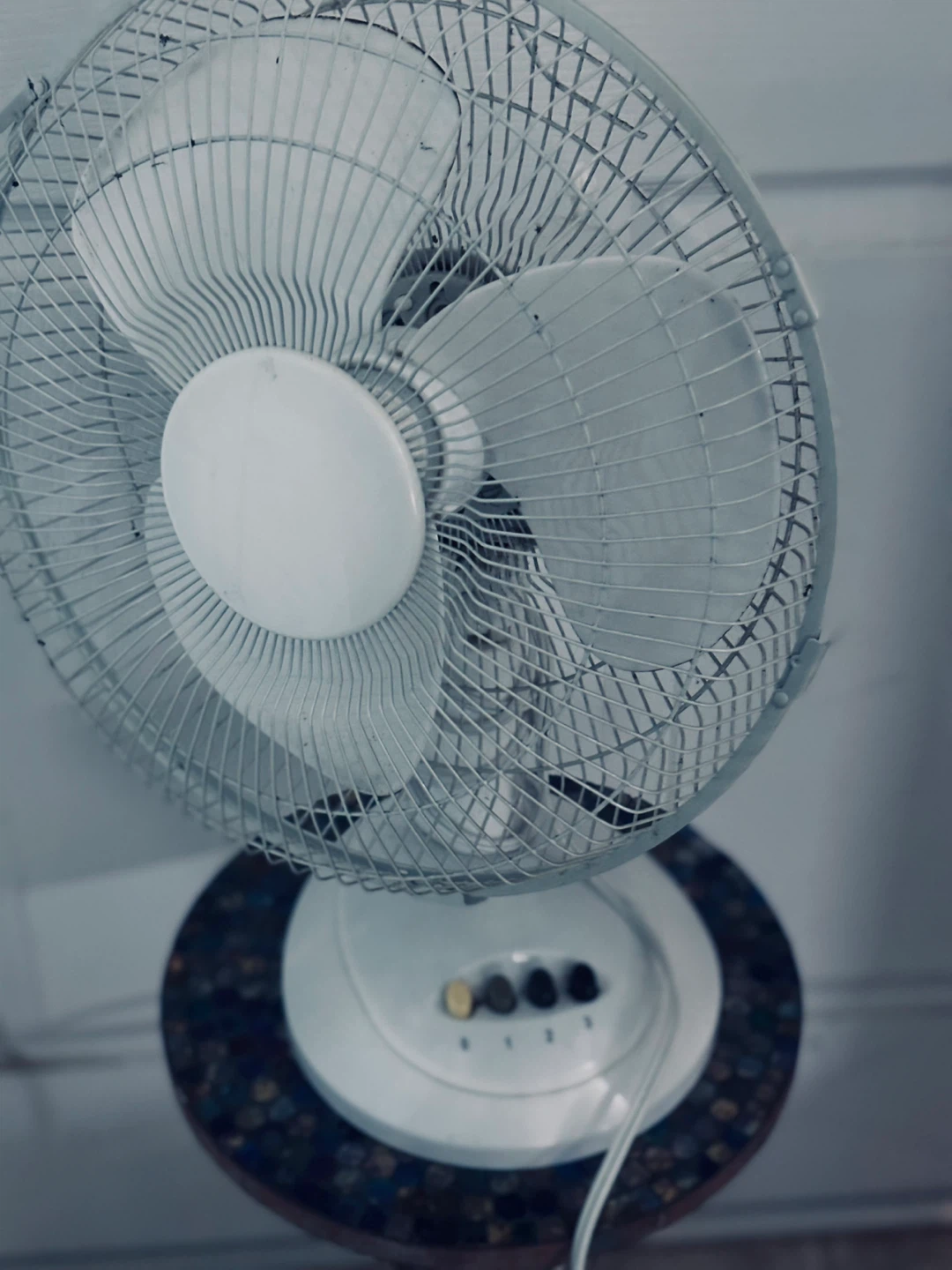 White 12-inch Desk Fan