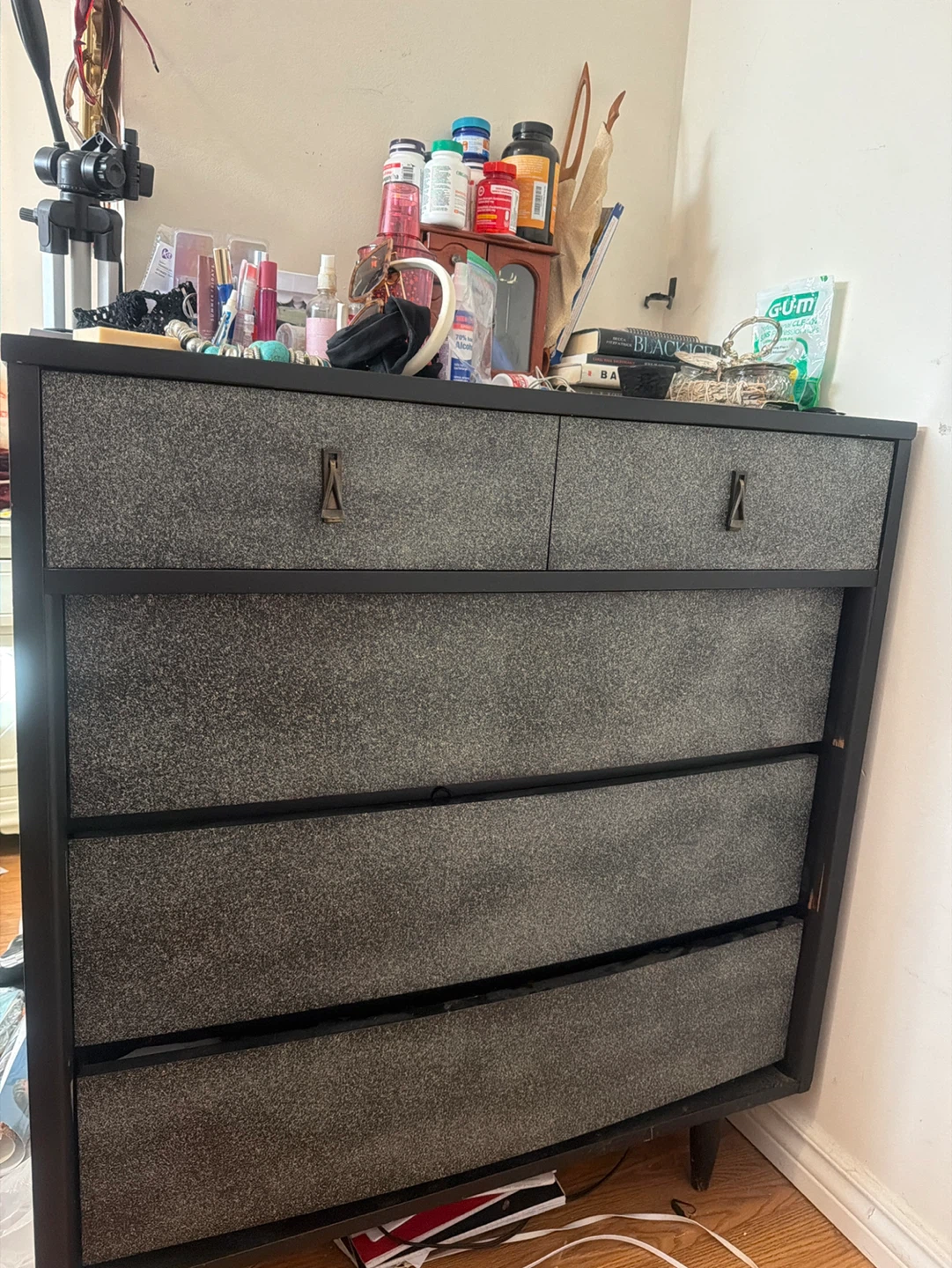 Grey / Black Speckled Dresser