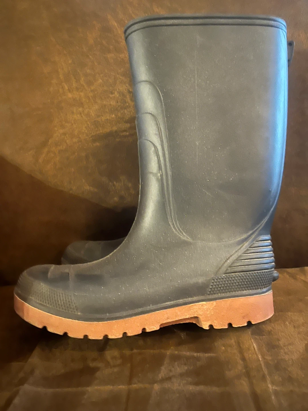Kid’s Black Rubber Boots Size 4