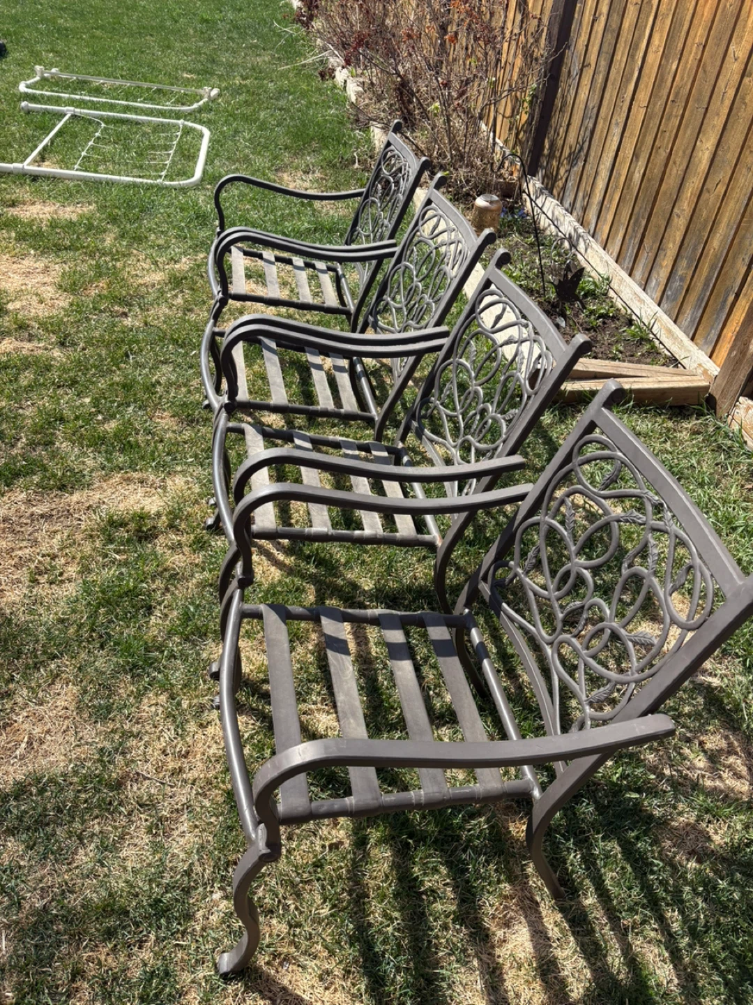 4 Wrought Iron Outdoor Chairs - photo 2