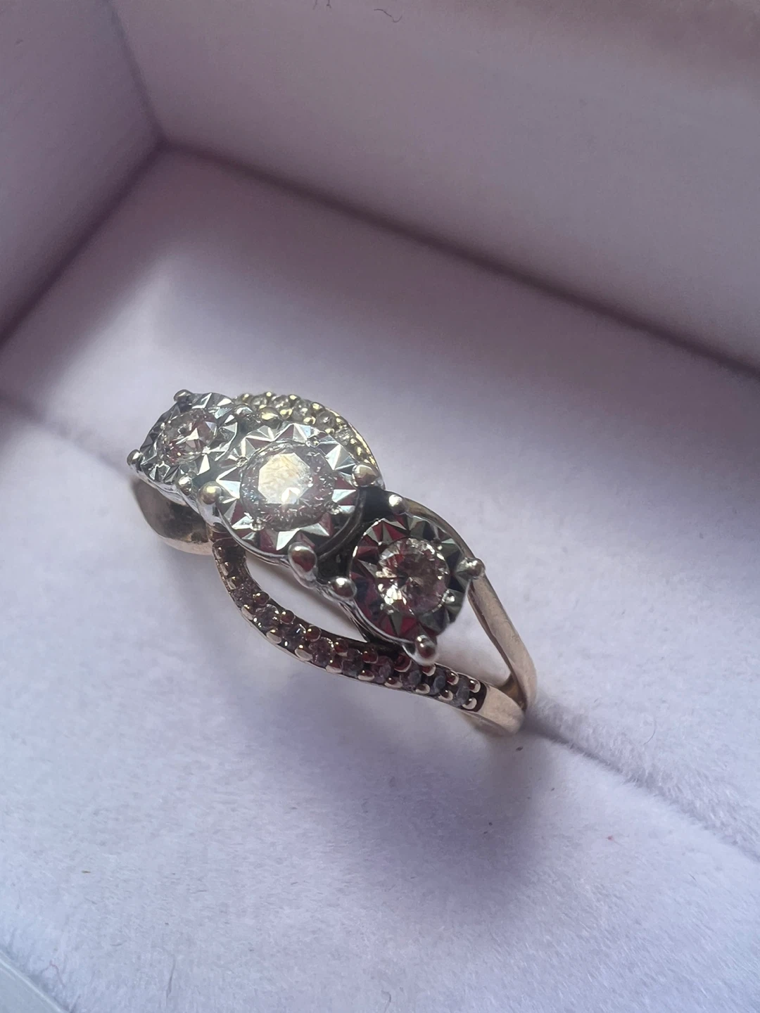 10 k diamond ring