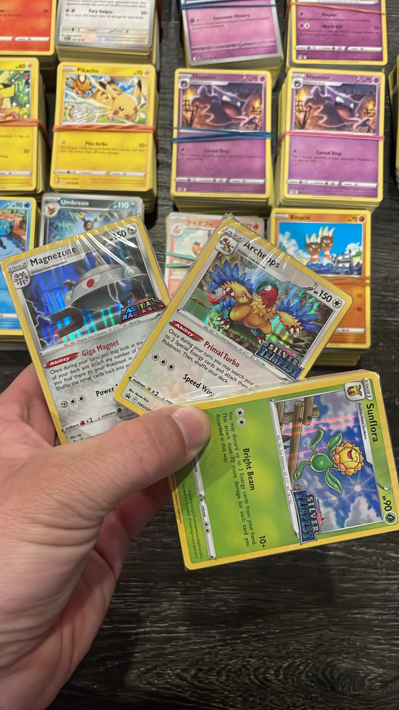 Pokemon Card Lot Of 2000+ W Promo’s & Ex’s & Binders - photo 4