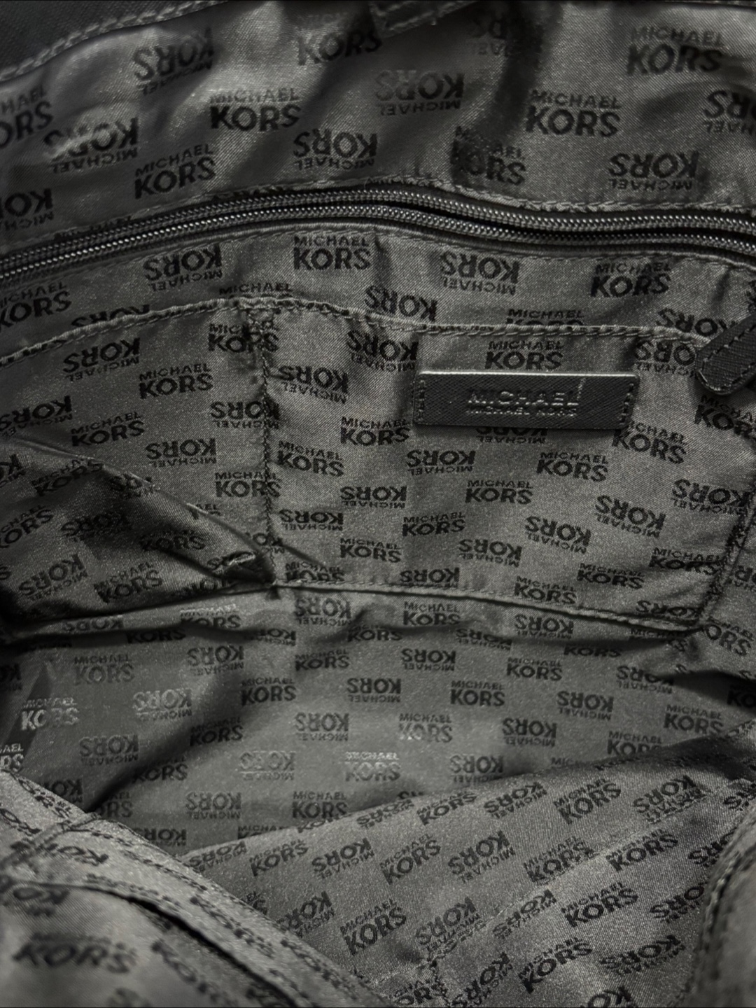 Michael Kors Black Tote Bag - photo 3