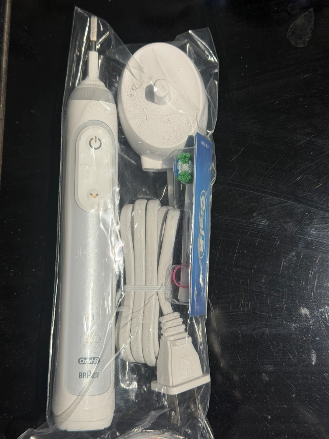 Oral-B Braun Electric Toothbrush with Charger & Brush Head